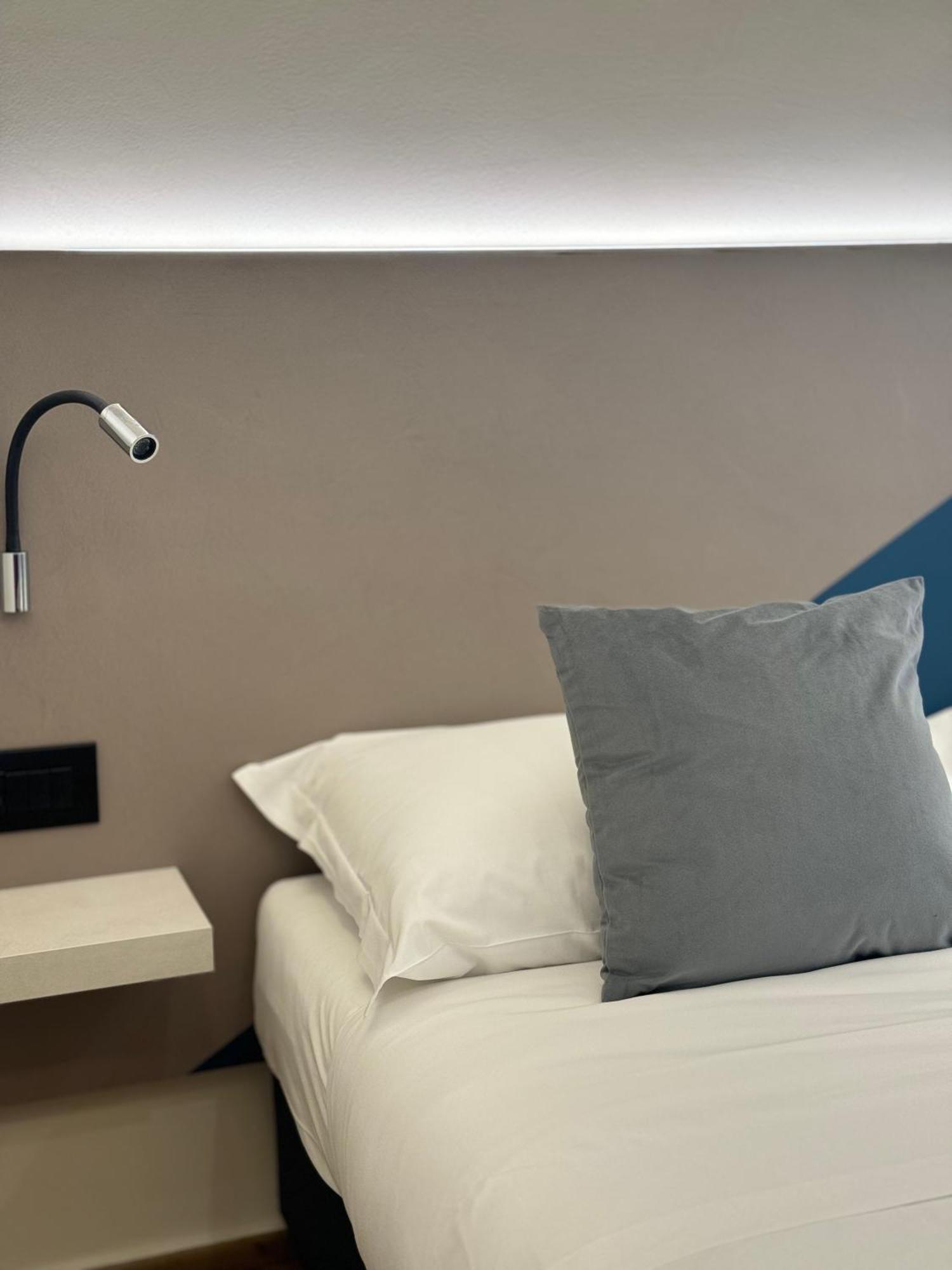 Honeycomb Guesthouse Рим Экстерьер фото