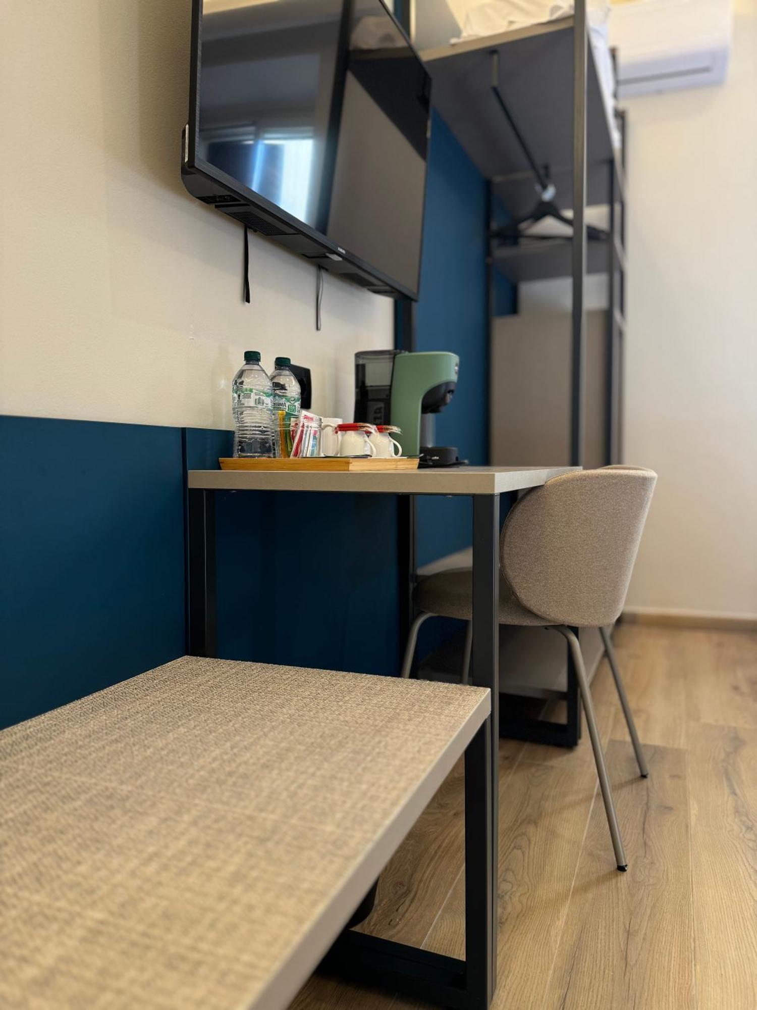 Honeycomb Guesthouse Рим Экстерьер фото