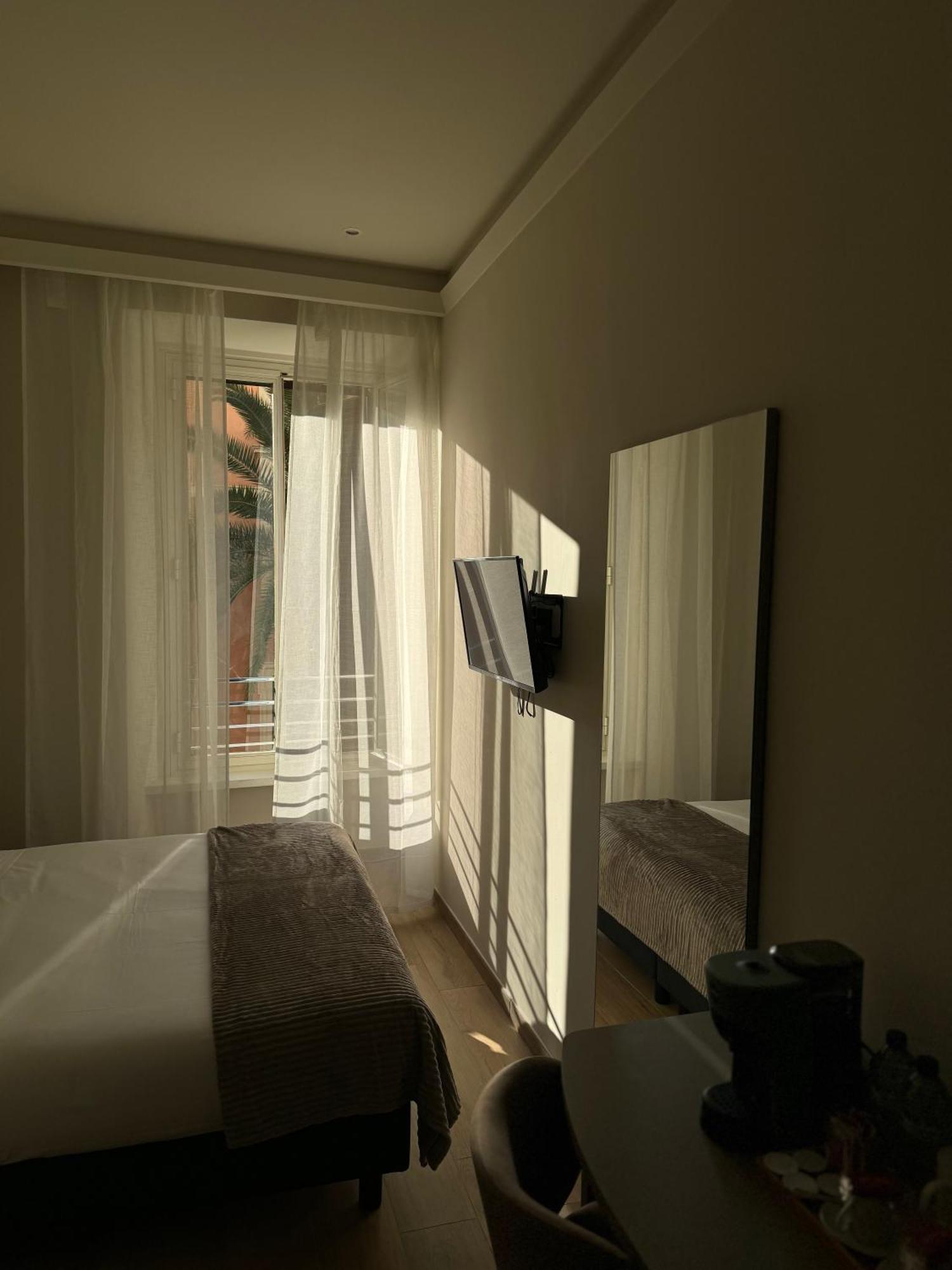 Honeycomb Guesthouse Рим Экстерьер фото