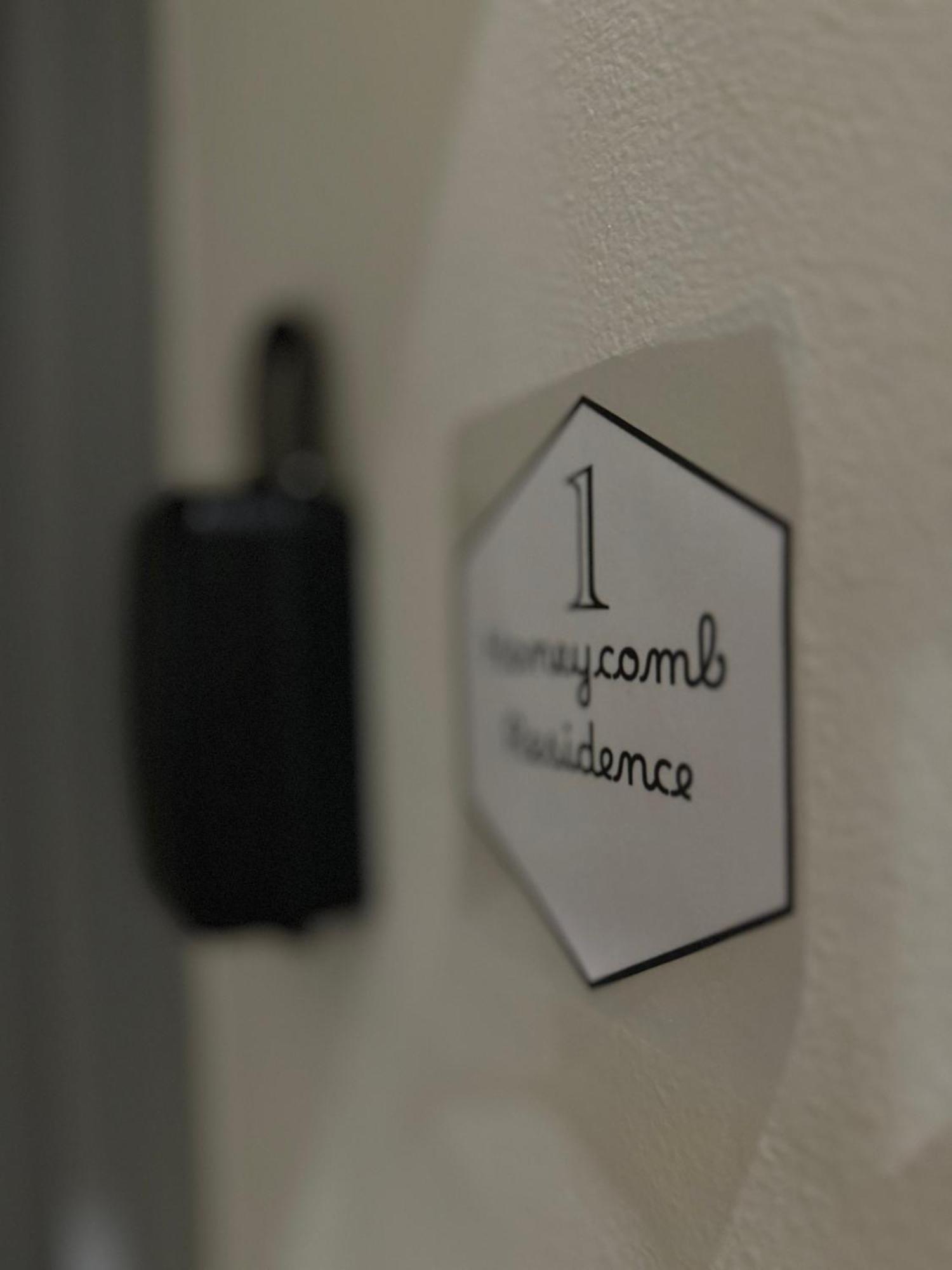 Honeycomb Guesthouse Рим Экстерьер фото